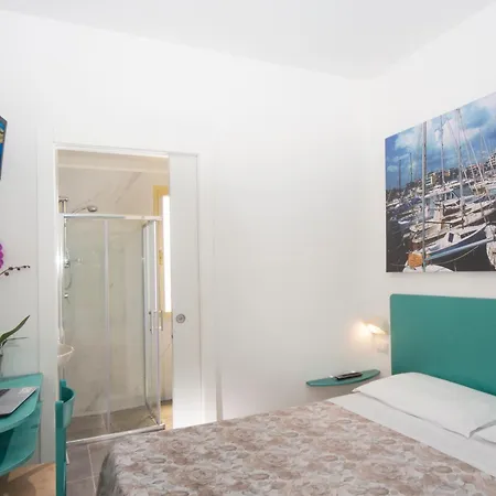 מלון Marselli רימיני