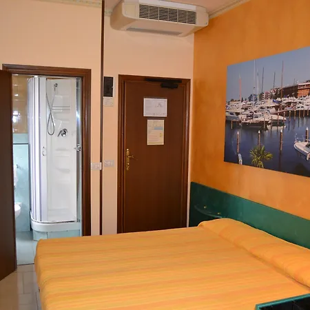 马赛里酒店 里米尼