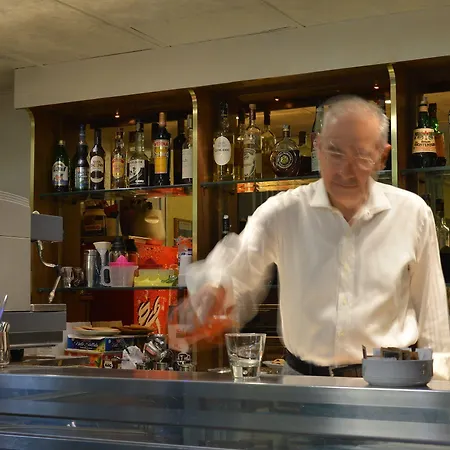 马赛里酒店 酒店