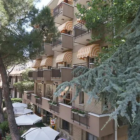 马赛里酒店 酒店